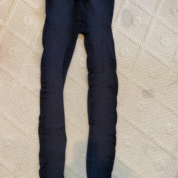 Snake Print Leggings OS - Picture 2 of 4